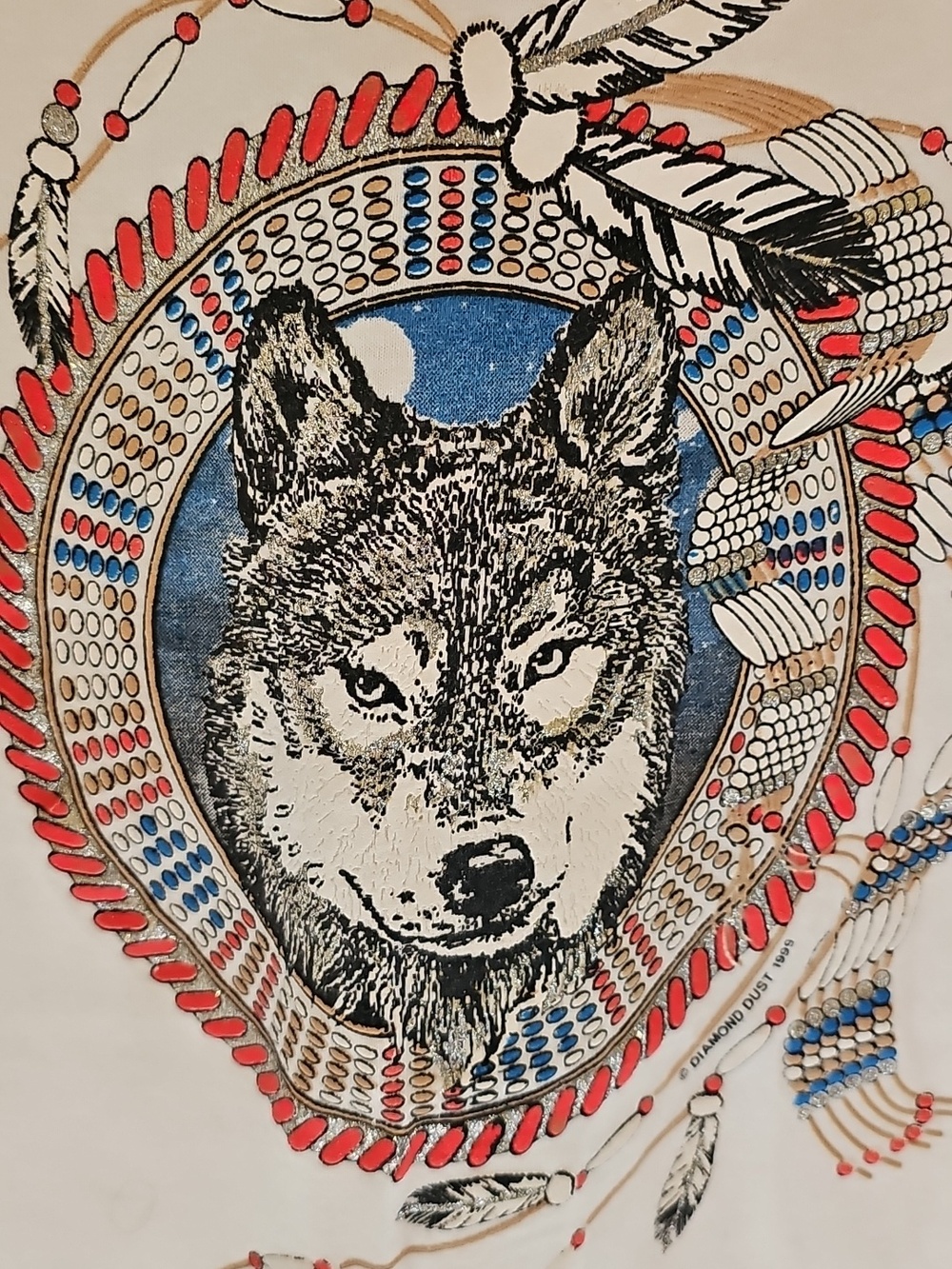 Diamond Dust, White Graphic Tee with Wolf & Dreamcatcher Design. Size Small. - Picture 2 of 5